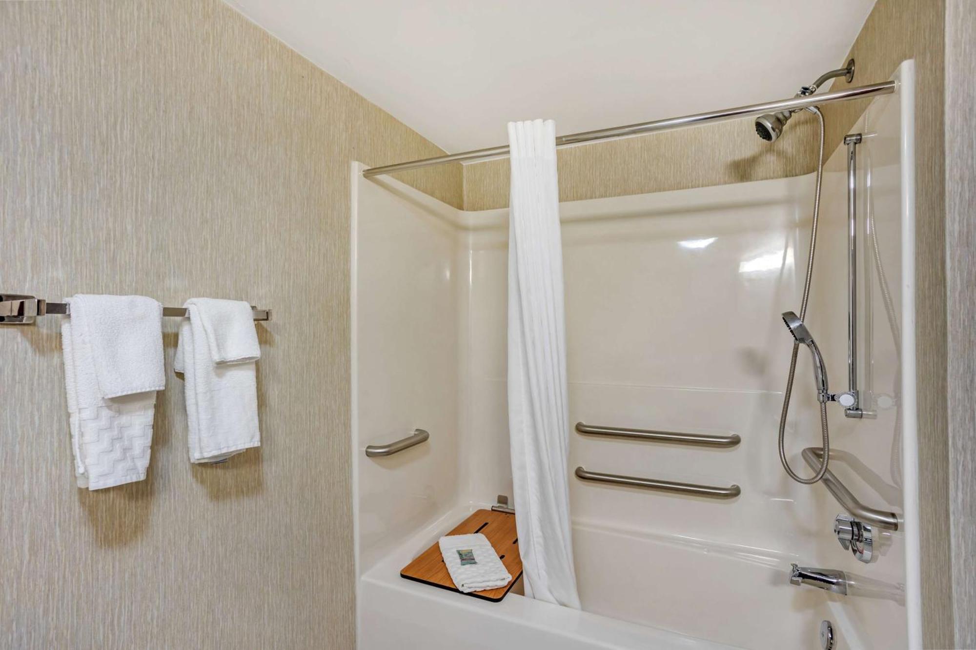 Best Western Danville Inn Экстерьер фото
